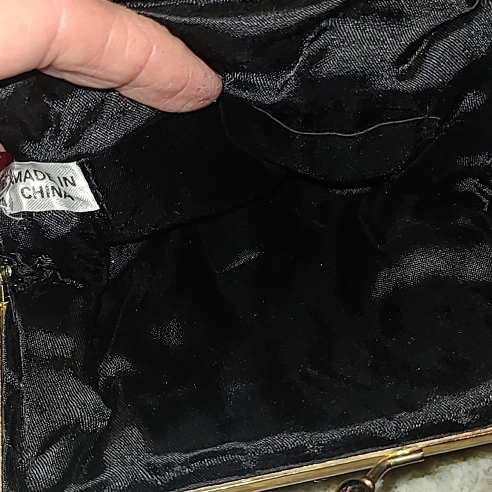 Beaded evening bag. Lovely black satin and beads gold clasp. Sz. 6"x6". (#1315) - Picture 10 of 14